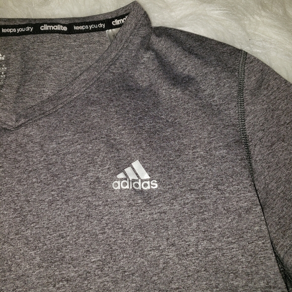 Adidas tee - Picture 3 of 5